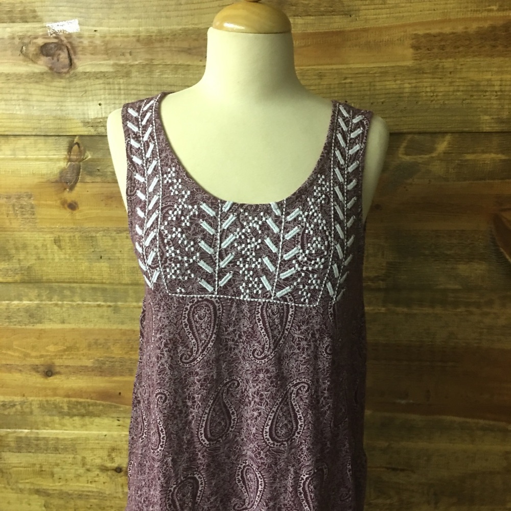 Lucky Brand maroon embroidered tank size Small
